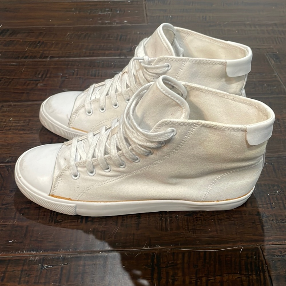 Women’s American Eagle Outfitters White Hi-top Sneakers
